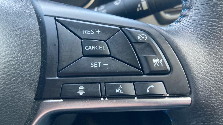 Nissan LEAF 110kW N-Connecta 39kWh 5dr Auto Electric Hatchback